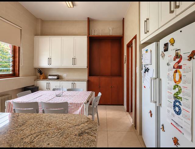 6 BEDROOM HOUSE FOR SALE IN THREE RIVERS